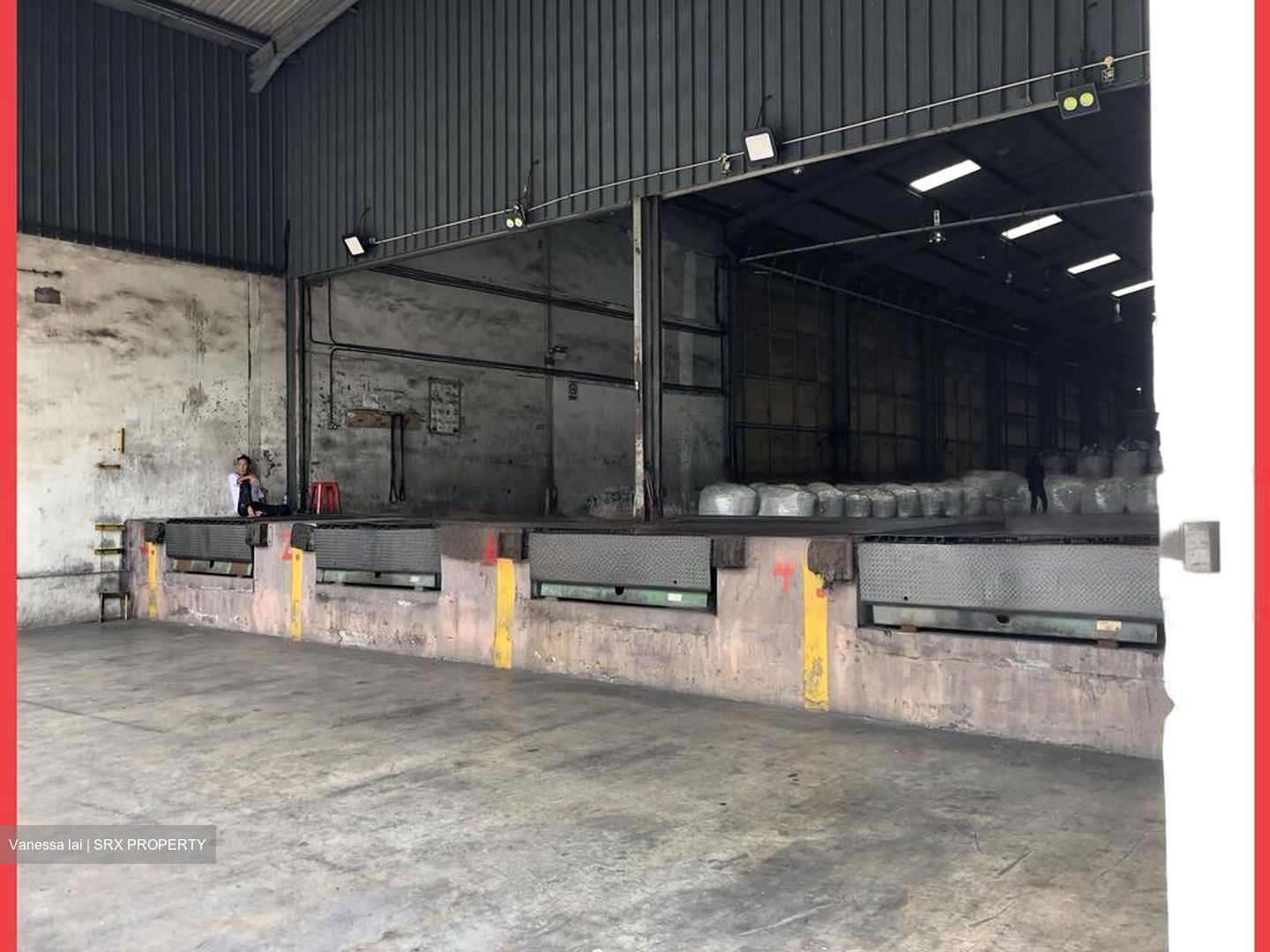 Pandan Crescent (D5), Warehouse #458145261